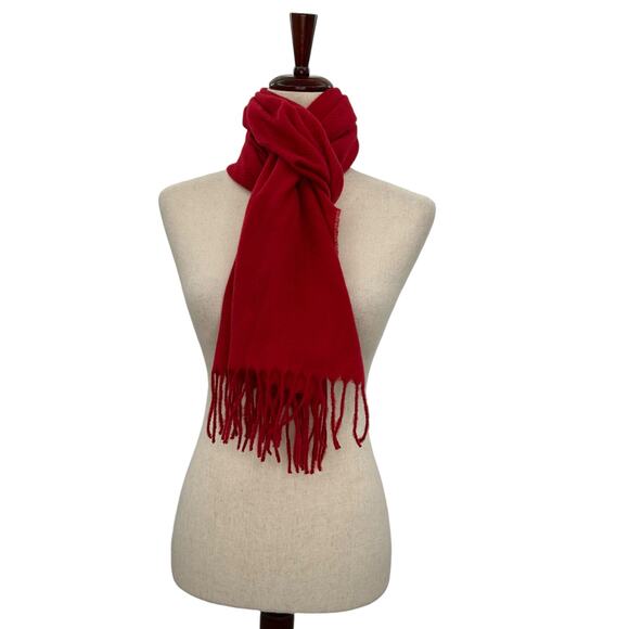 NEW Steve Madden Cozy Blanket Scarf with Fringe Trim in Winter Red Oblong NWT - Picture 13 of 16